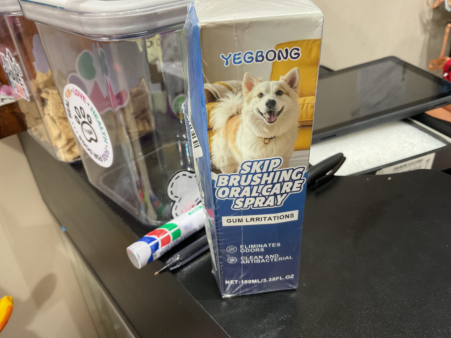 Brushing spray
