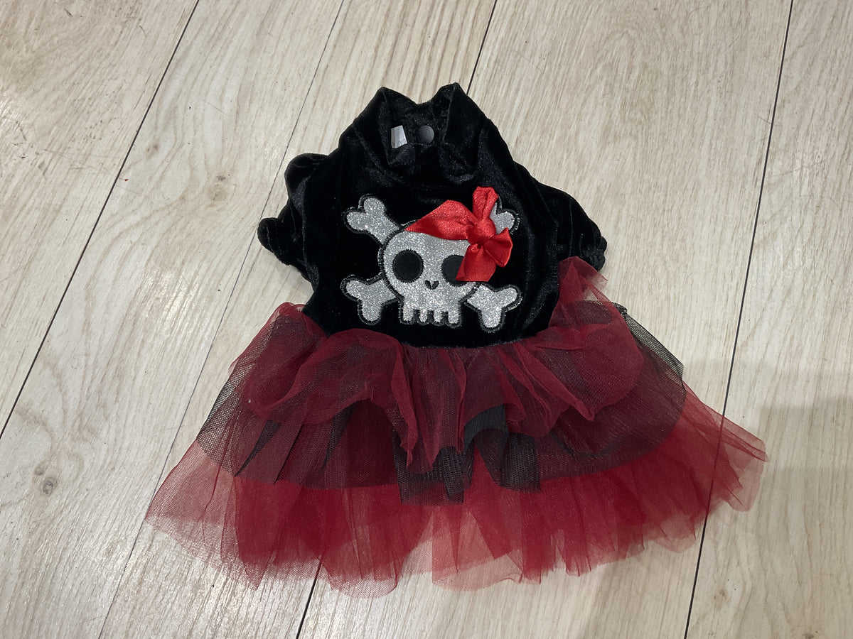 Vestido con una calavera