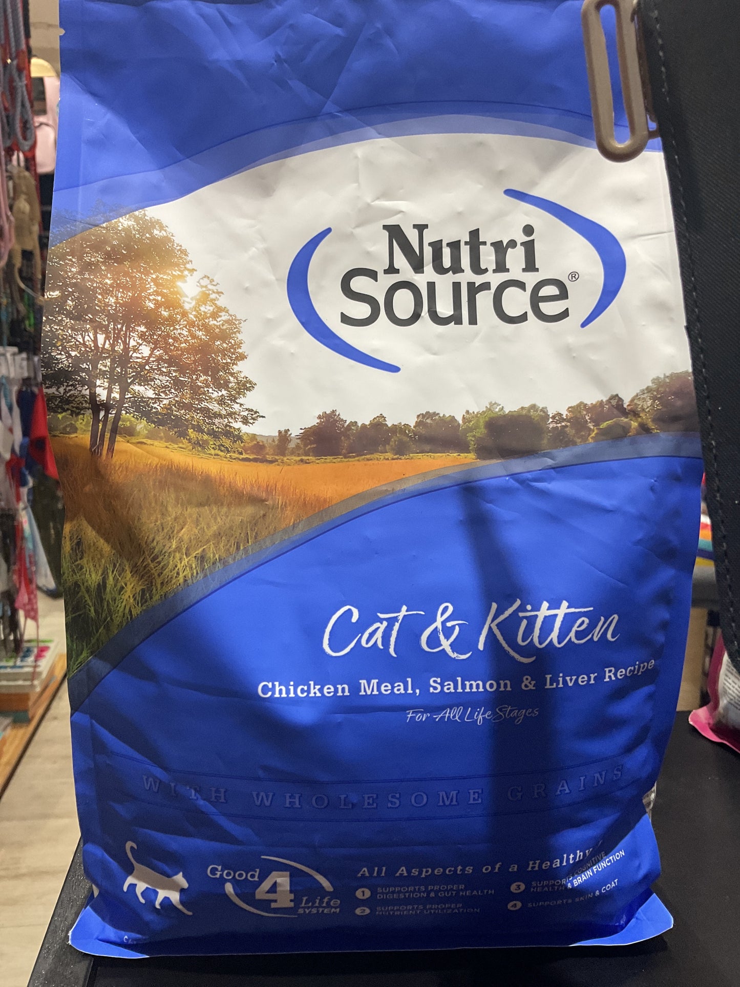 Nutri Source cat& kitten