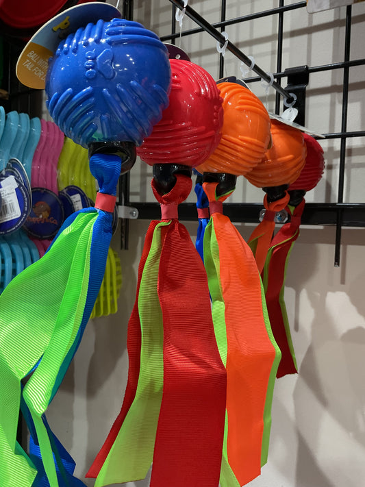 Pelota con cinta para perro