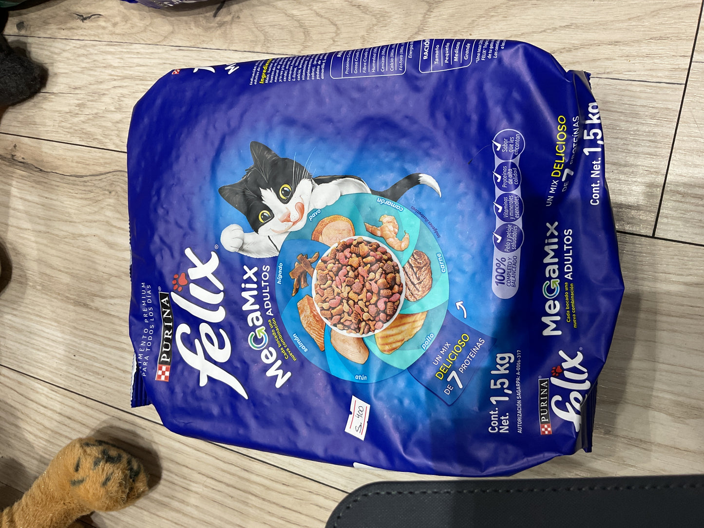 Felix mega mix gato