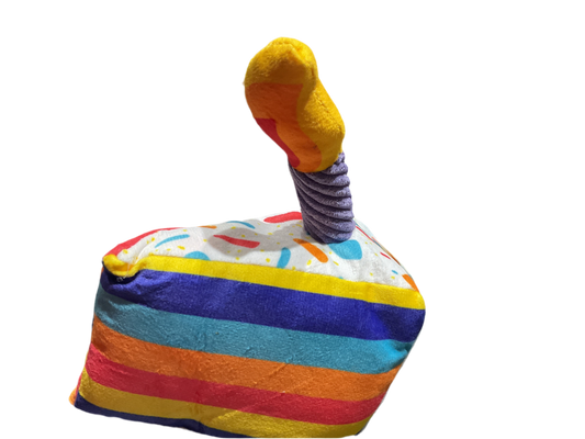 Juguete para mascota en forma de pastelito triangular. 085