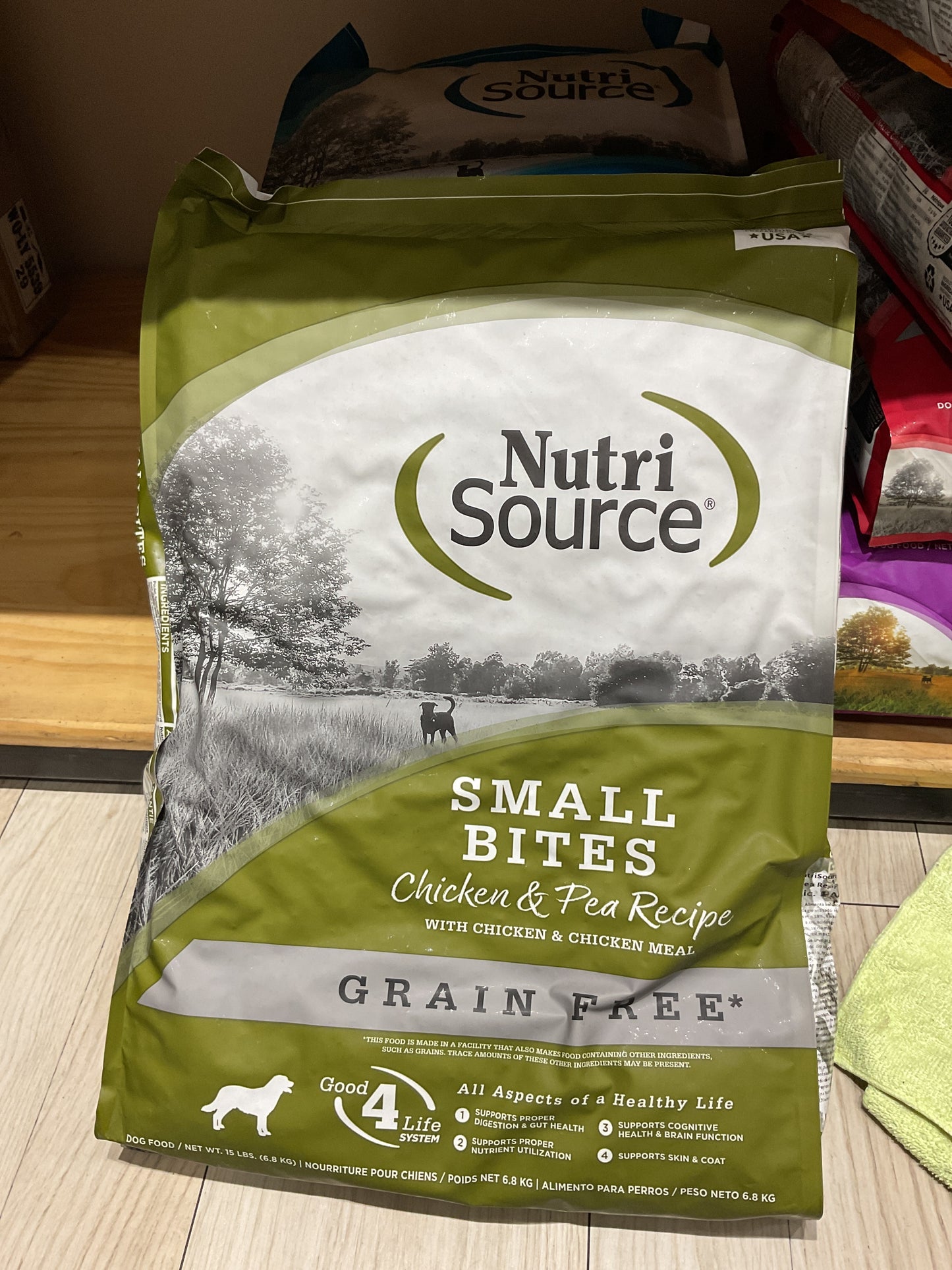 Nutri Source Small bites chicken y pea recipe 6.8kg