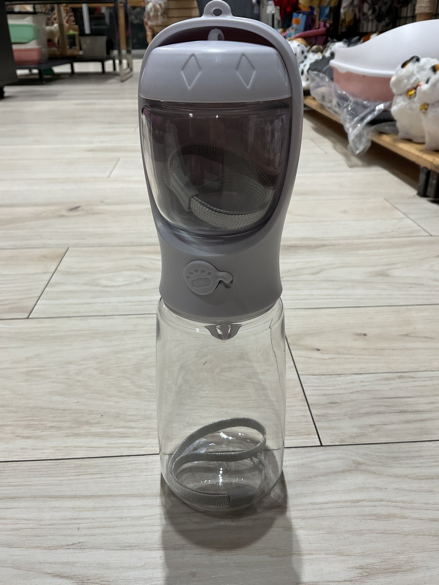 Dispensador botella de agua y comida