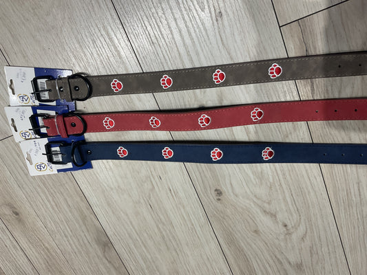 Collar grueso con huella y huesito